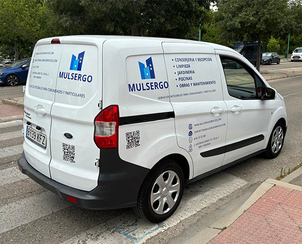 Mulsergo Servicios integrales Furgoneta serigrafiada de Mulsergo S.L.